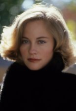 LOS ANGELES - CIRCA 1987: Cybill Shepherd poses for a portrait in c.1987 in Los Angeles, California.(Photo by Donaldson Collection/Michael Ochs Archives/Getty Images)